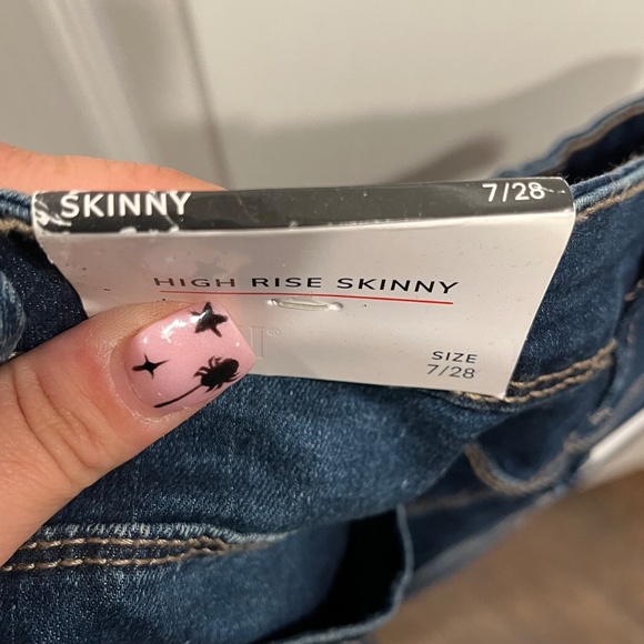 YMI Jeans - Picture 4 of 5